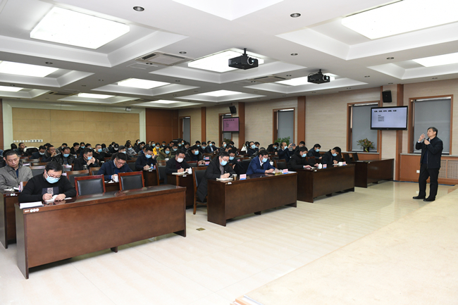 集團(tuán)舉辦學(xué)習(xí)黨的十九屆五中全會(huì) 精神專題宣講會(huì)